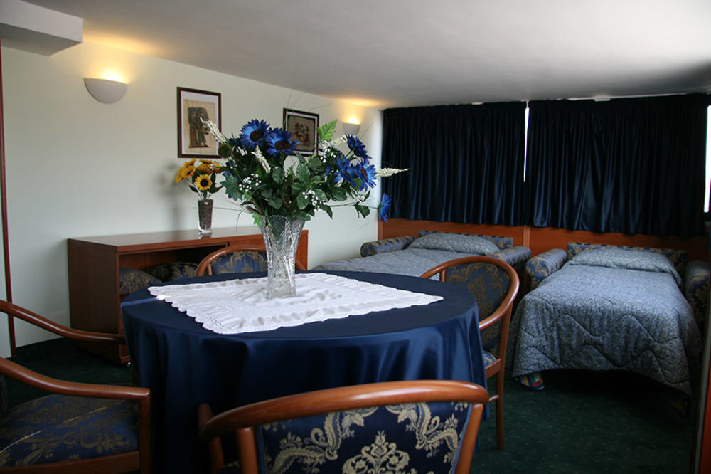 Hotel Cristallo Relais, Sure Hotel Collection By Best Western Tivoli Exterior photo